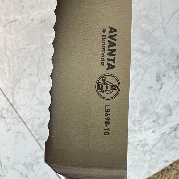 Messermeister Avanta 10” Scalloped Slicer Knife New - Picture 8 of 15